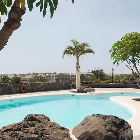 شقة Apartamento Om Con Piscina Y Vistas Al Mar *