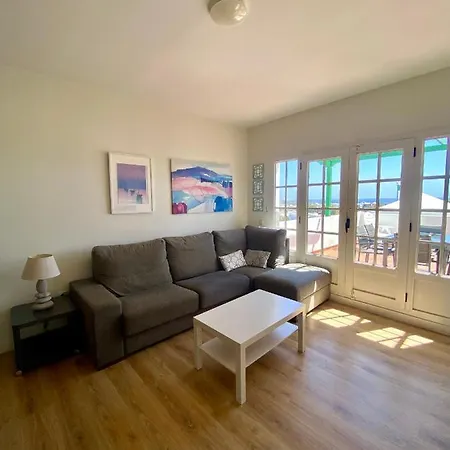 Apartamento Om Con Piscina Y Vistas Al Mar * كوستا تاغيسي