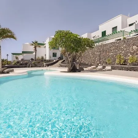 شقة Apartamento Om Con Piscina Y Vistas Al Mar كوستا تاغيسي