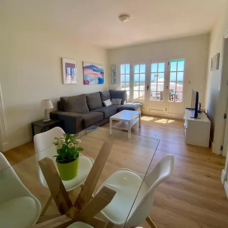 Apartamento Om Con Piscina Y Vistas Al Mar شقة كوستا تاغيسي