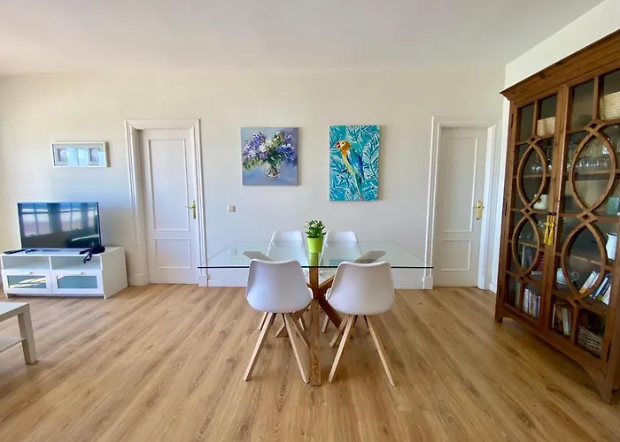 Διαμέρισμα Apartamento Om Con Piscina Y Vistas Al Mar *