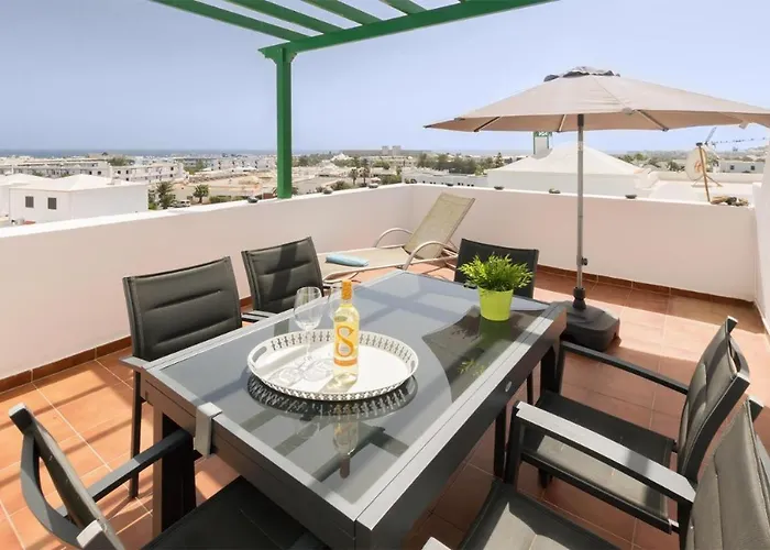 Διαμέρισμα Apartamento Om Con Piscina Y Vistas Al Mar *
